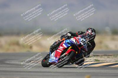 media/Oct-02-2025-Racers Edge (Thu) [[2c91cb6ab3]]/2-A Group/Session 2-Turn 4 Part1 (1040am)/